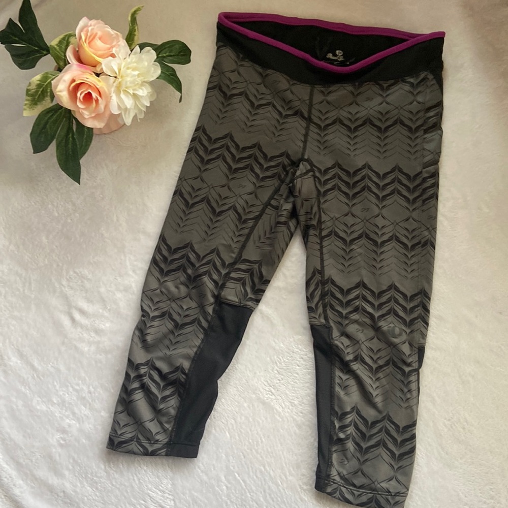 Pearl Izumi Size XL Gray & Black Capri Leggings Purple Trim Back Zip Pocket